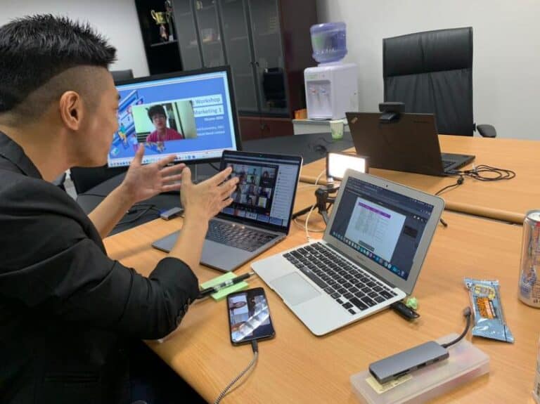 HKU Business Consulting Practicum students in an intensive online e-marketing training session