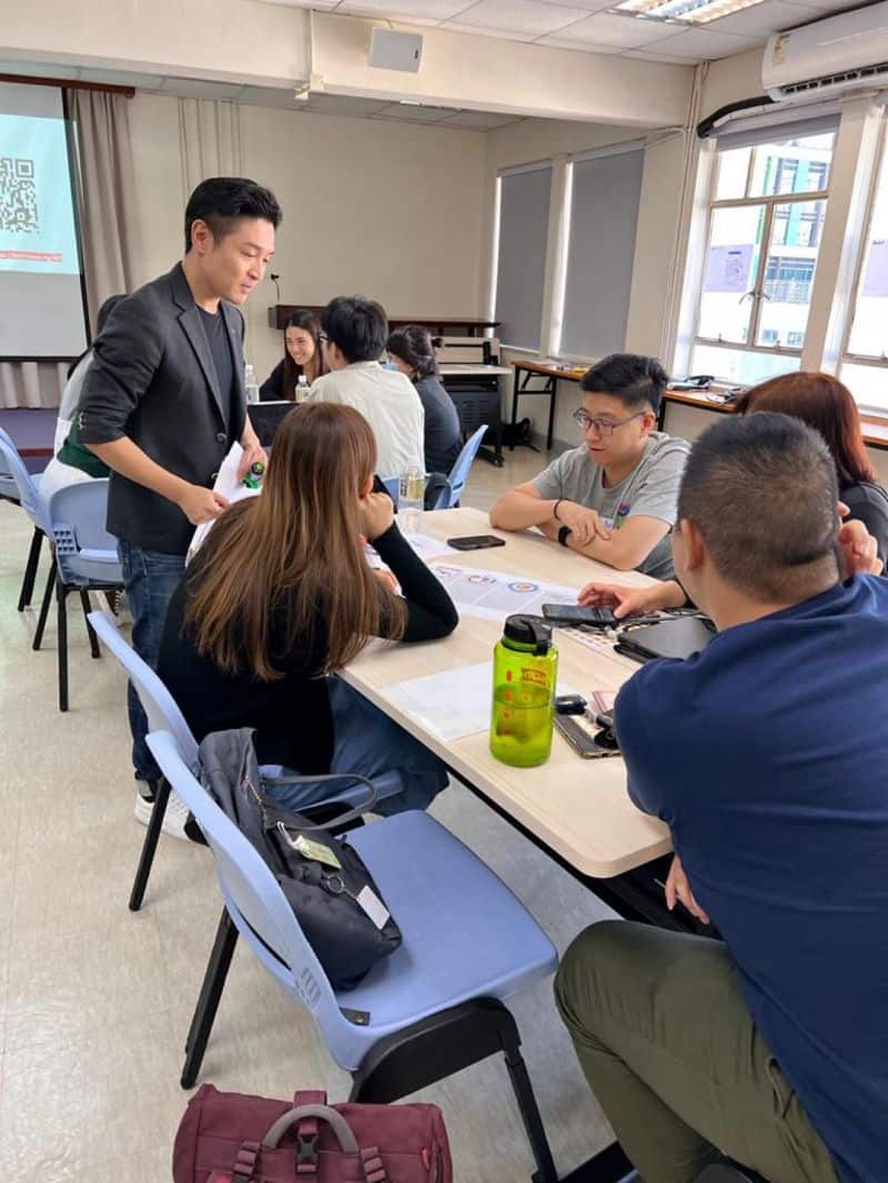 ELCHK social media and public speaking training