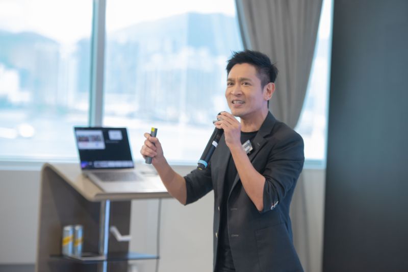 Corporate leaders participating in Dr Bernie Wong’s storytelling and AI session in Hong Kong